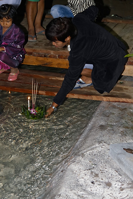 Loi Krathong 2012-055